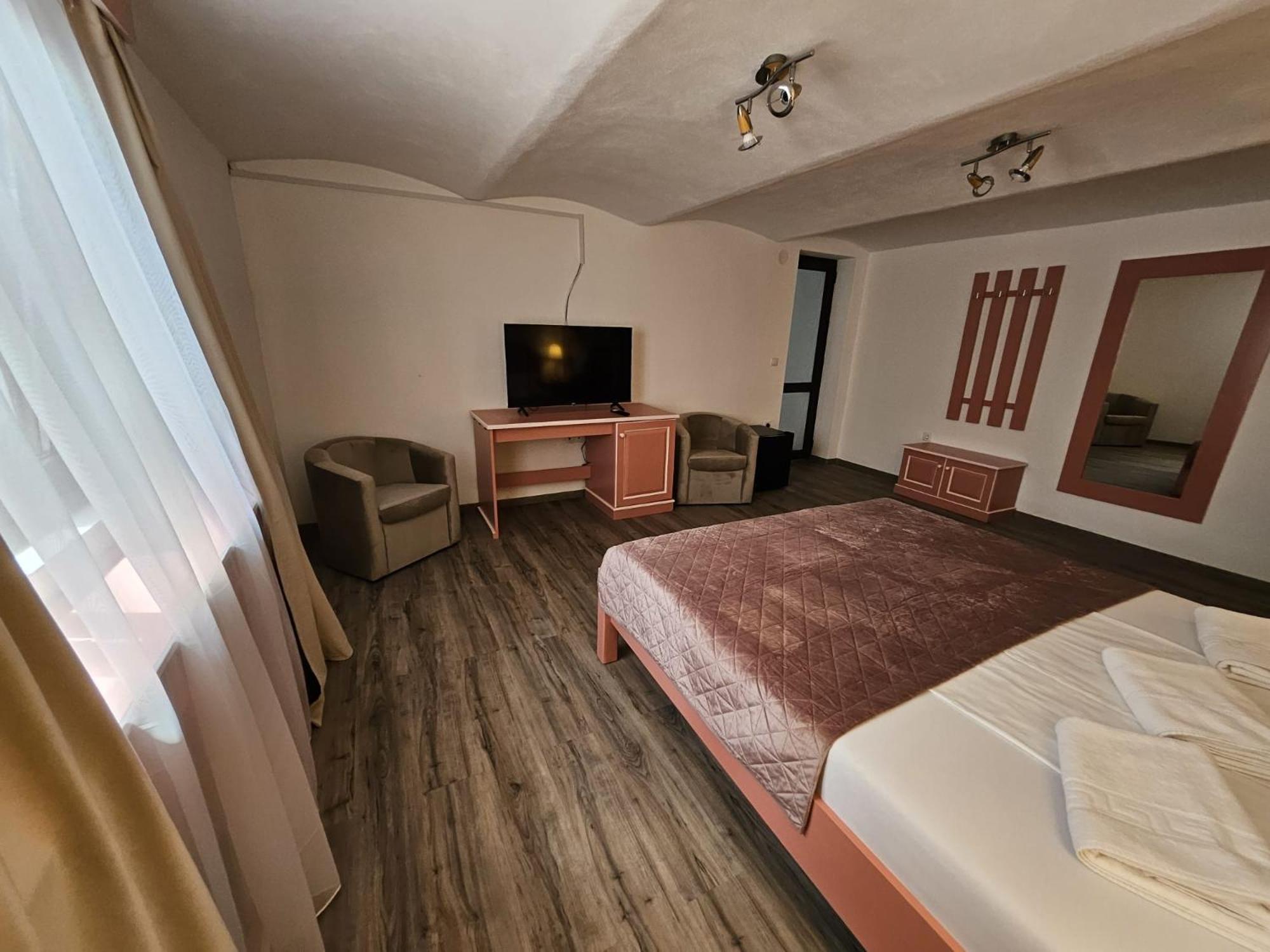 Aparthotel Casa Raduly Sibiu Esterno foto